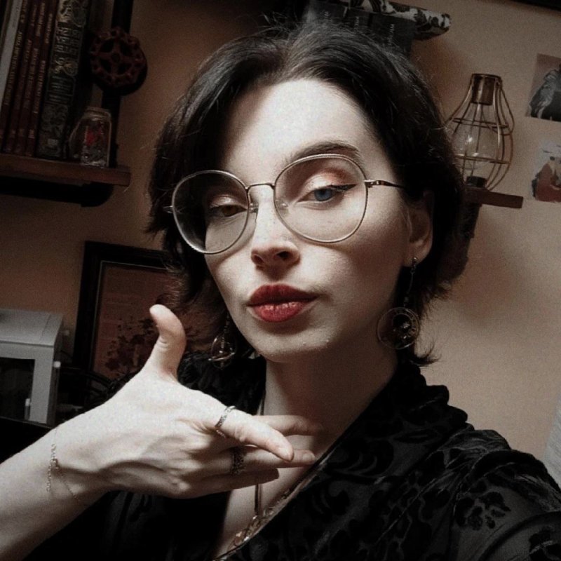propiczustovich-livia.jpg